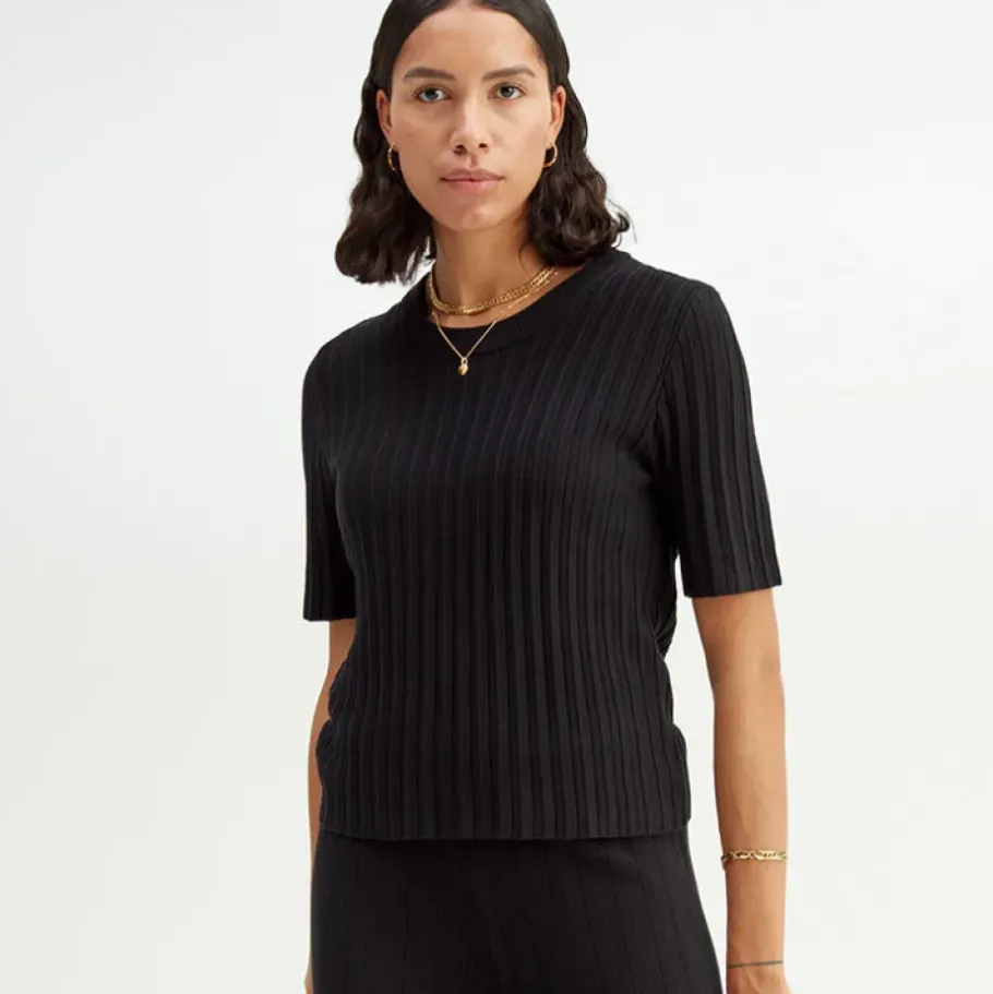 Dam Pierre Robert Finstickad T-Shirt